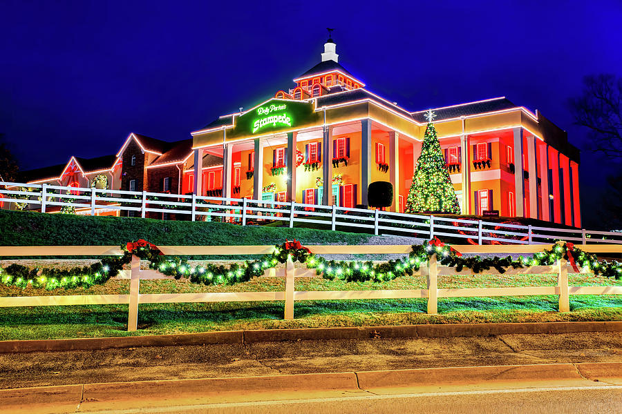 Christmas In Branson 2022 Bus Tours Novemmber 26 To December 1 Branson's Heartwarming Holidays! - Tlc Tours