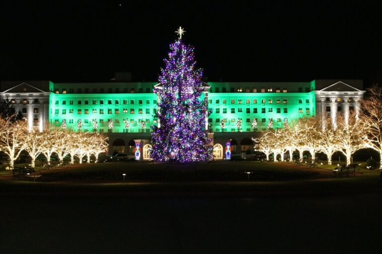 Christmas at the Greenbrier! TLC Tours